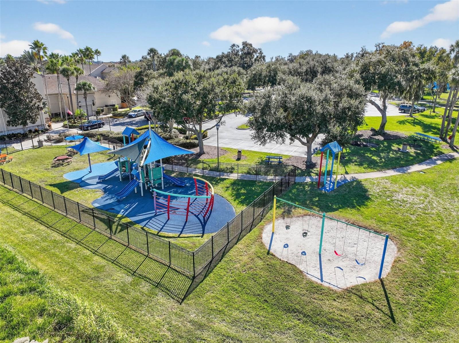 BELLALAGO POD G TOWNHOMES - Residential