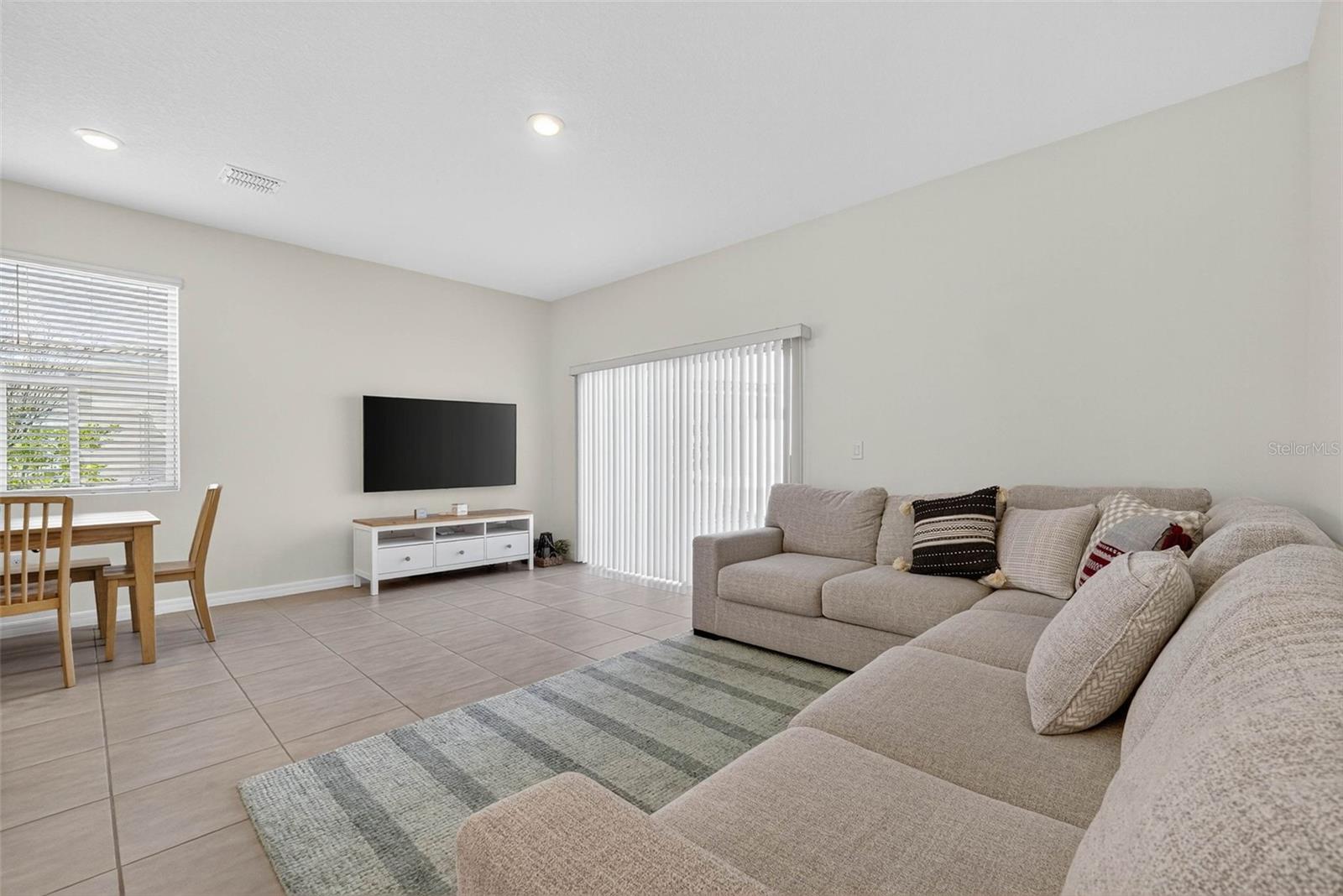 BELLALAGO POD G TOWNHOMES - Residential