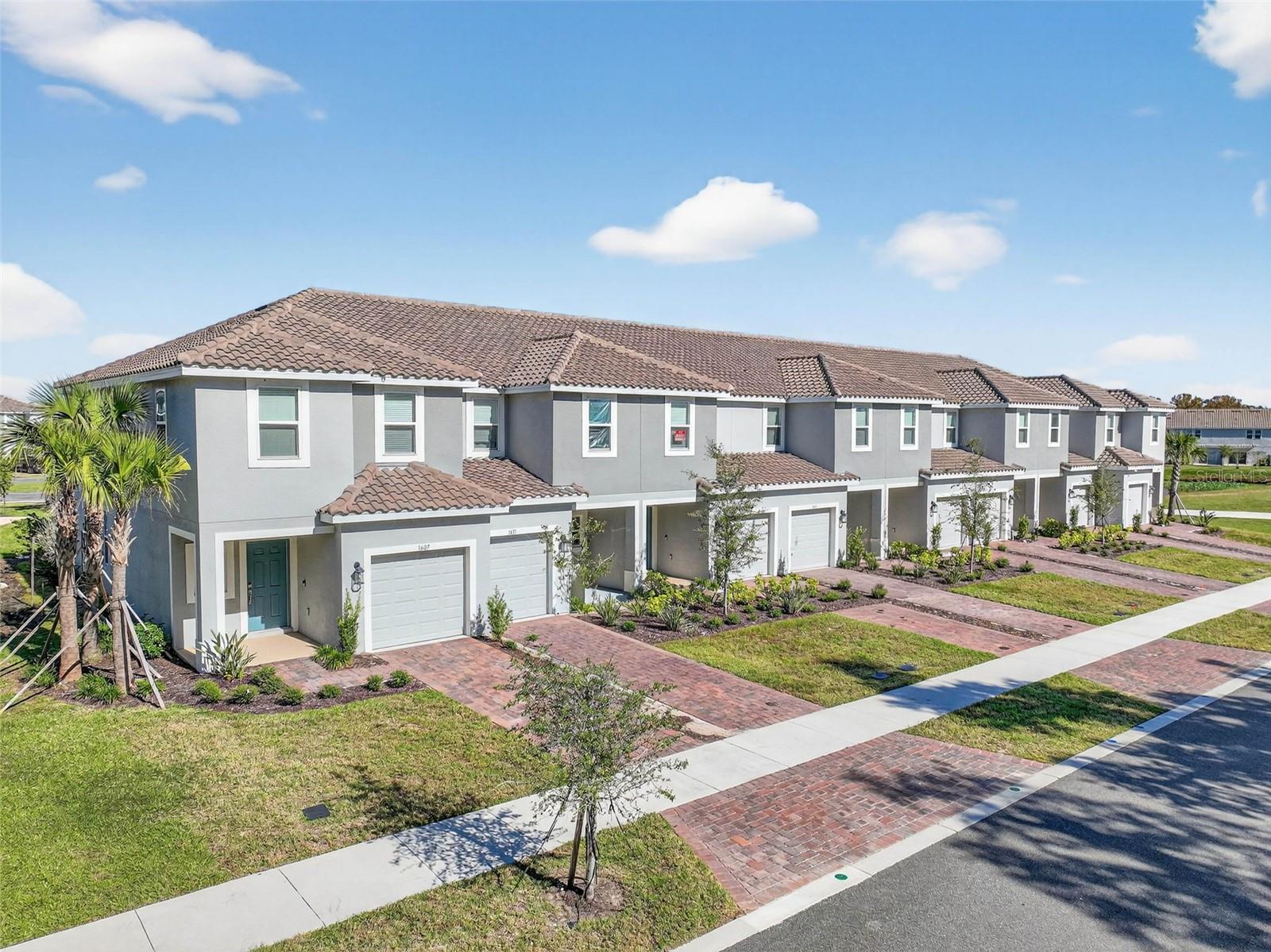 BELLALAGO POD G TOWNHOMES - Residential