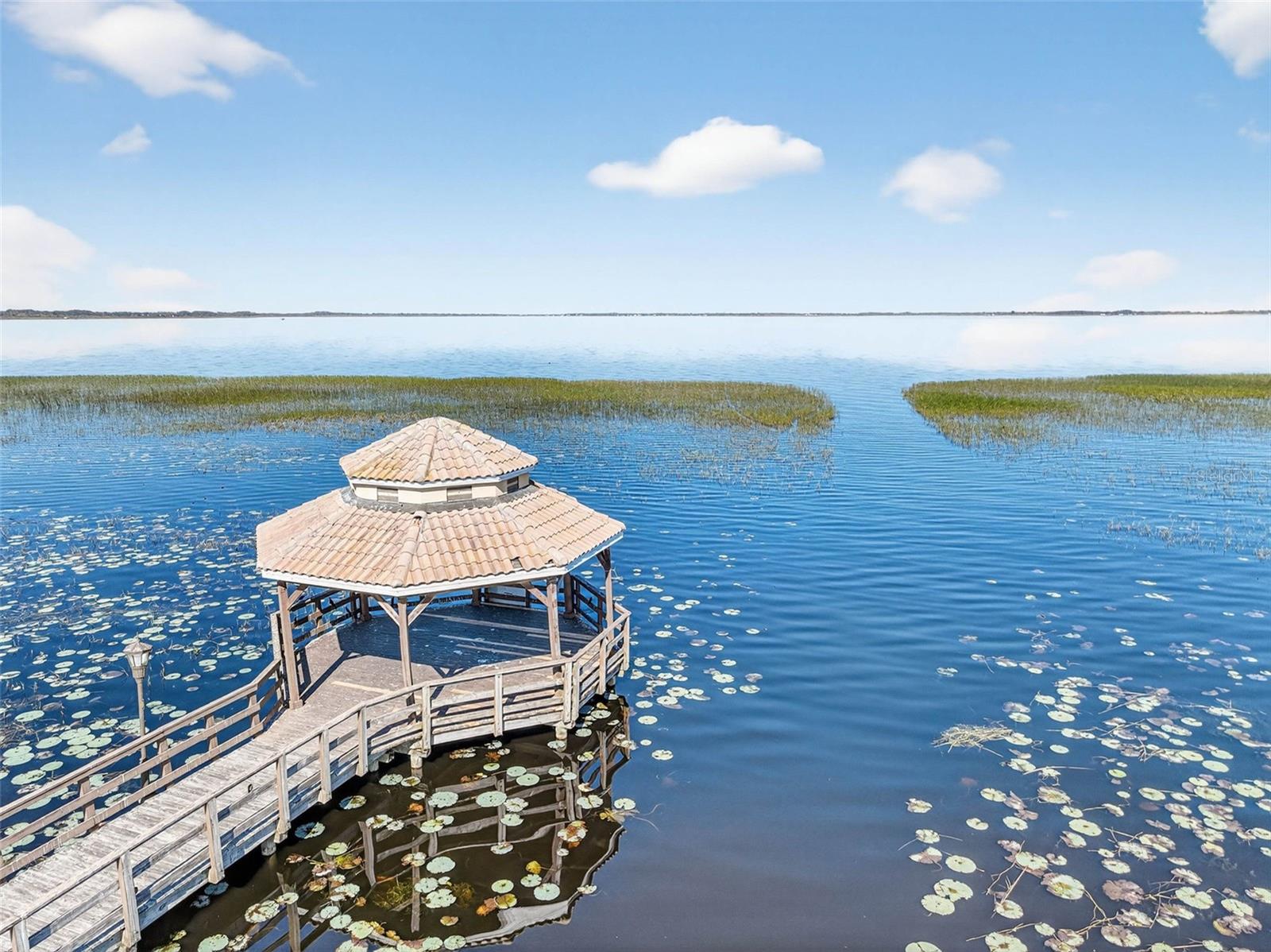 BELLALAGO POD G TOWNHOMES - Residential