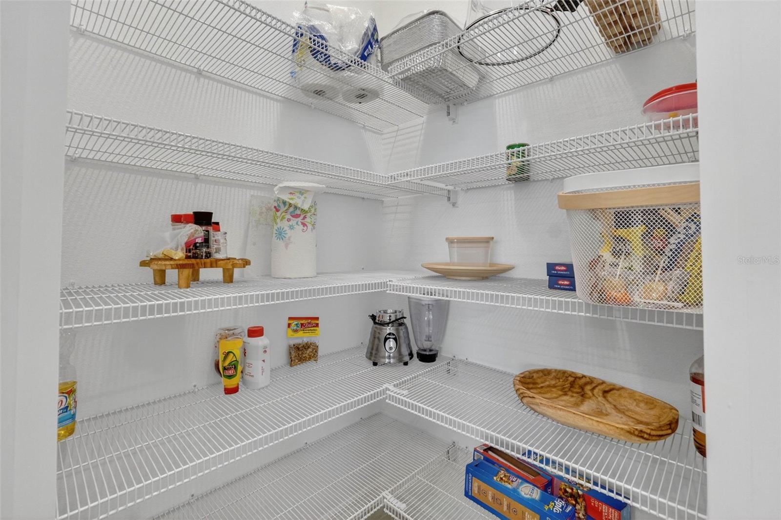 BELLALAGO POD G TOWNHOMES - Residential