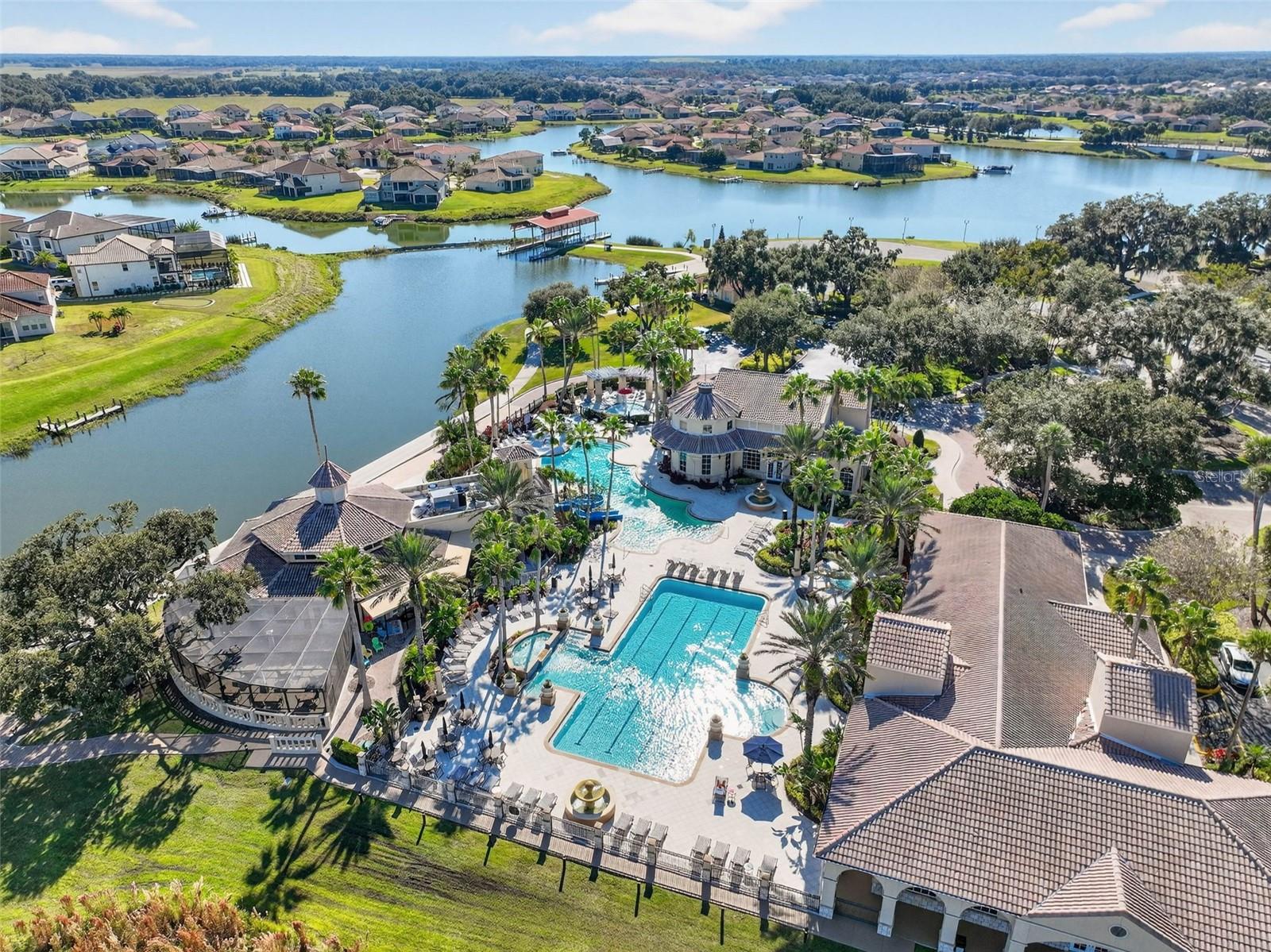 BELLALAGO POD G TOWNHOMES - Residential