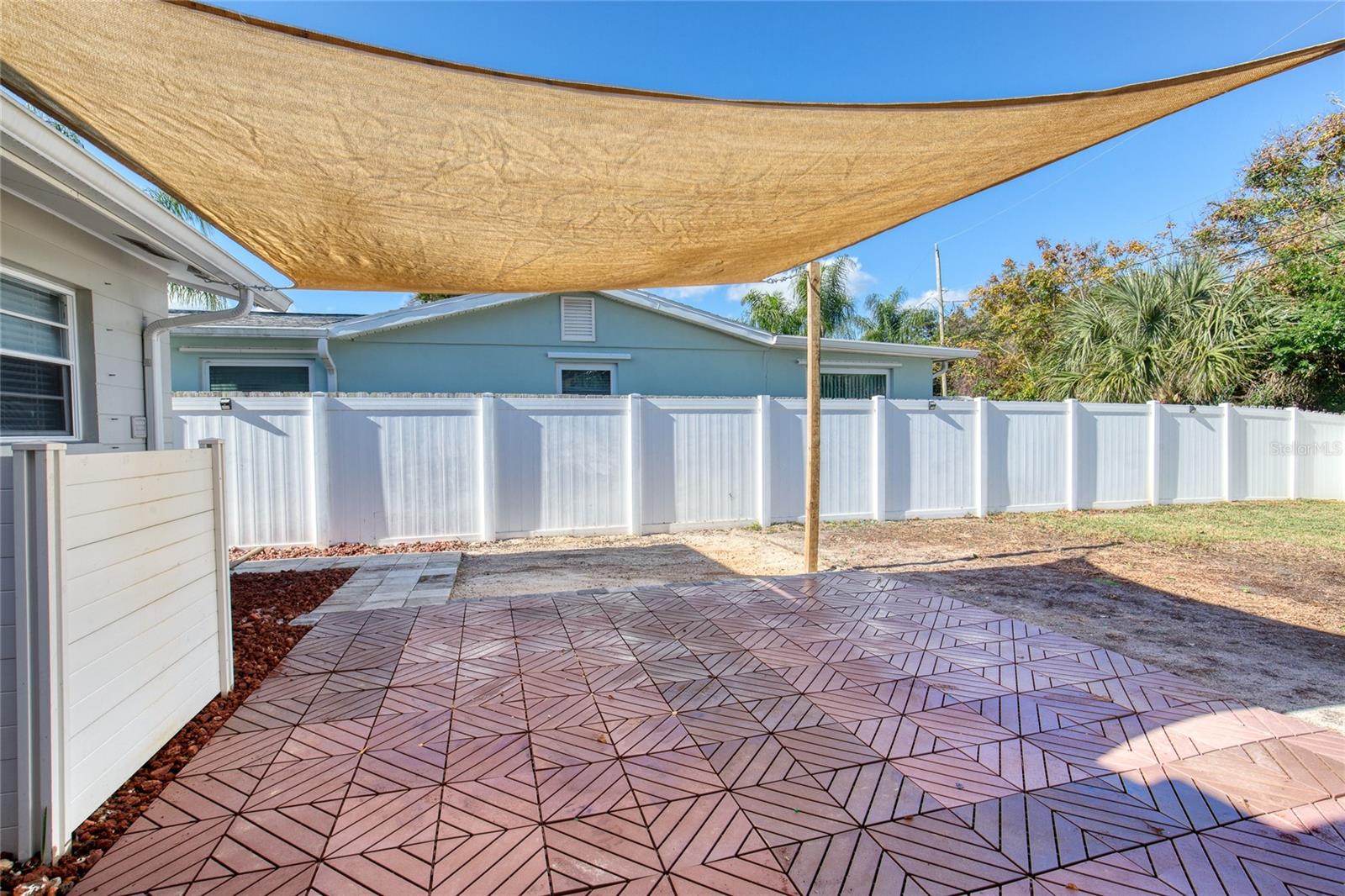 RIVOCHAN - Residential