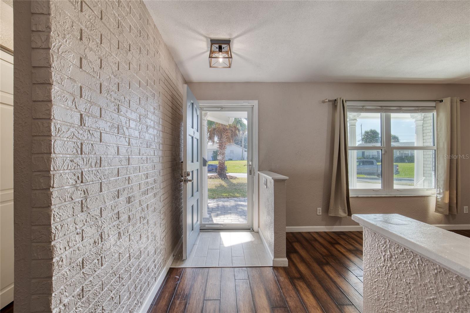 RIVOCHAN - Residential