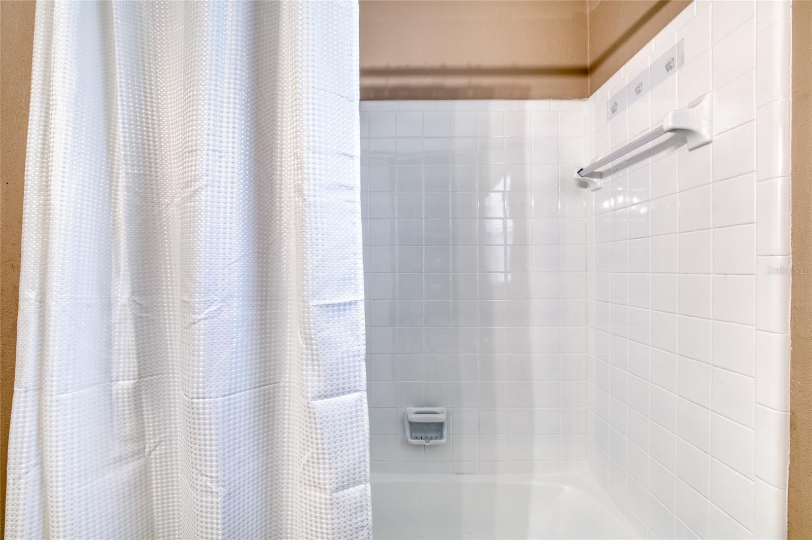 RIVOCHAN - Residential