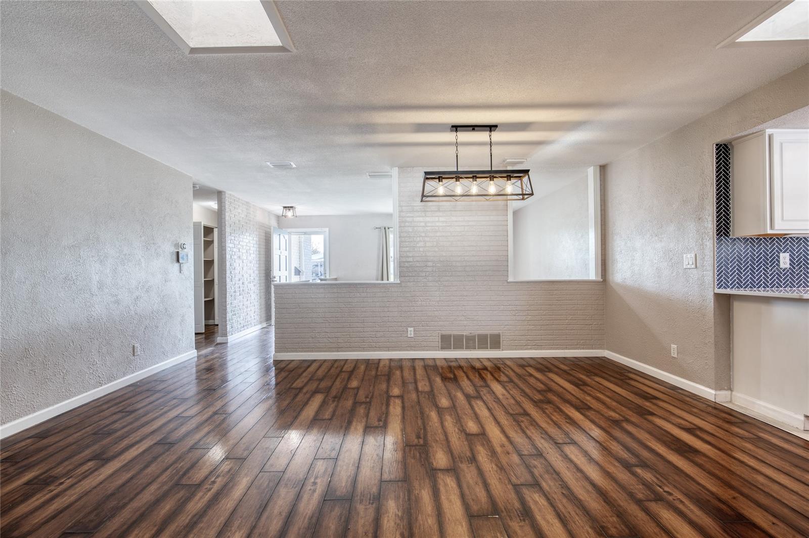 RIVOCHAN - Residential