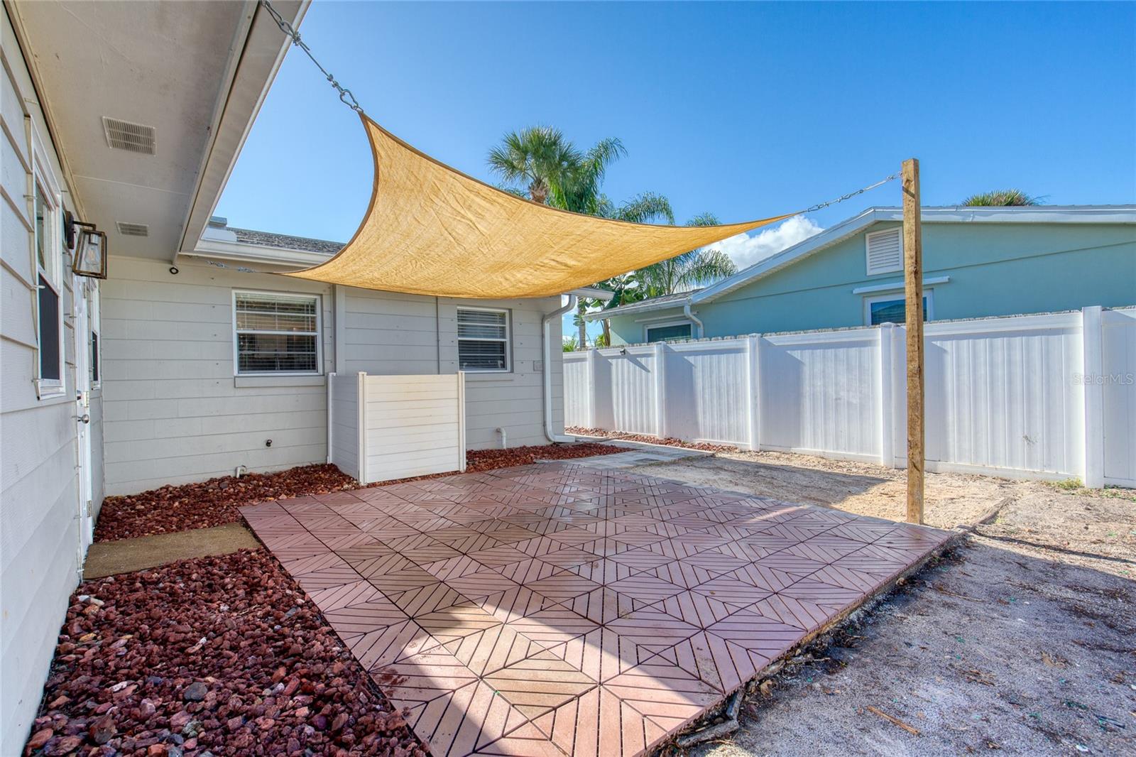 RIVOCHAN - Residential