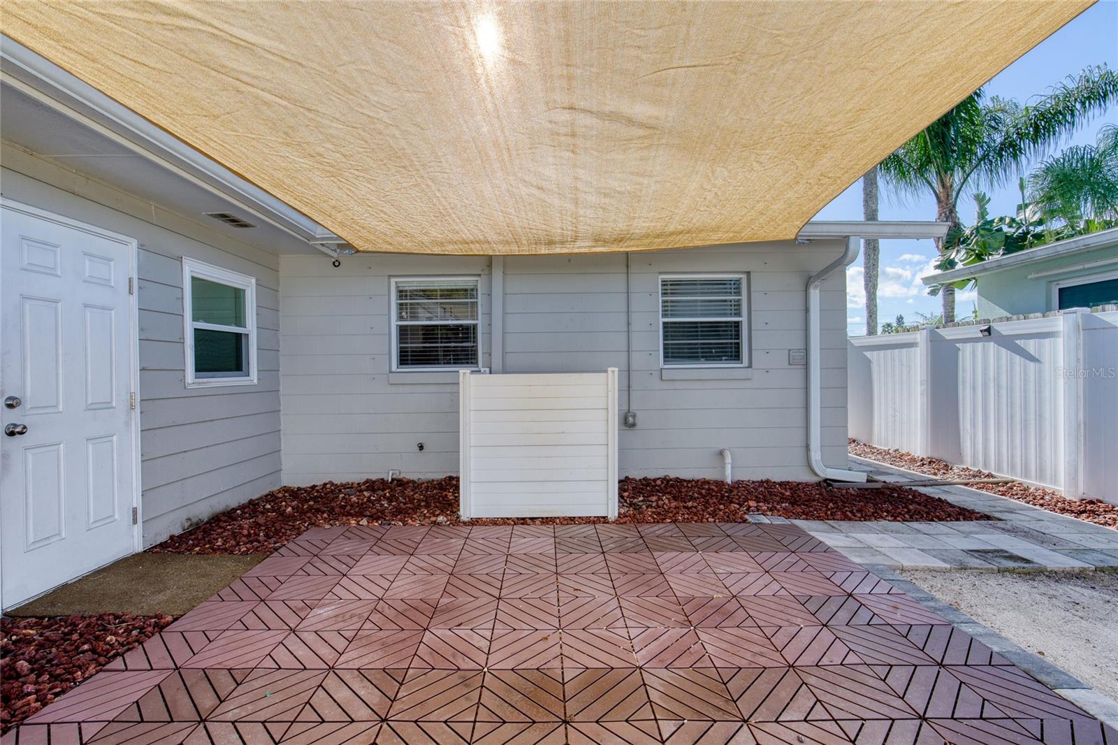 RIVOCHAN - Residential