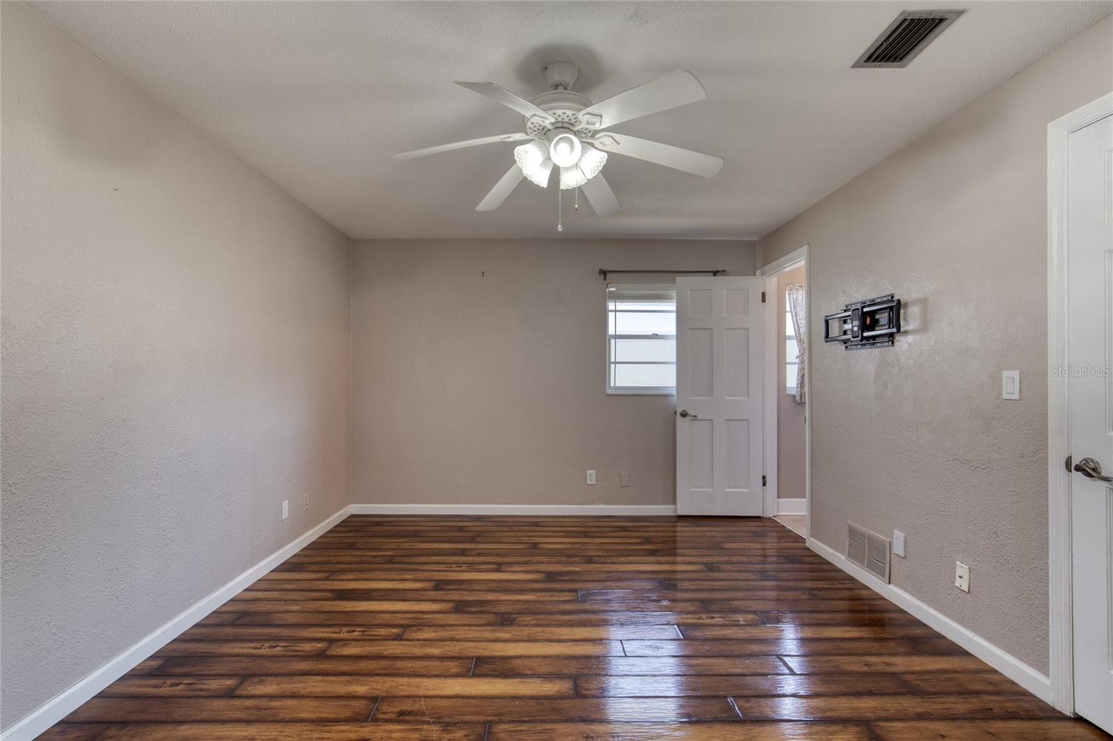 RIVOCHAN - Residential