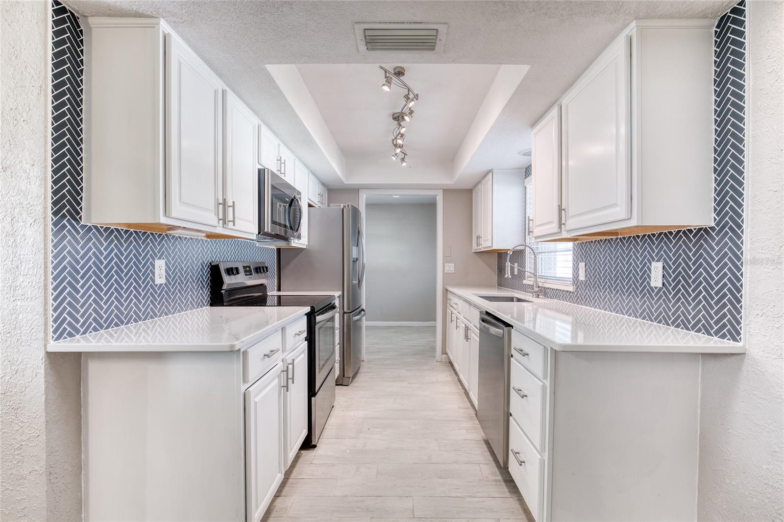 RIVOCHAN - Residential