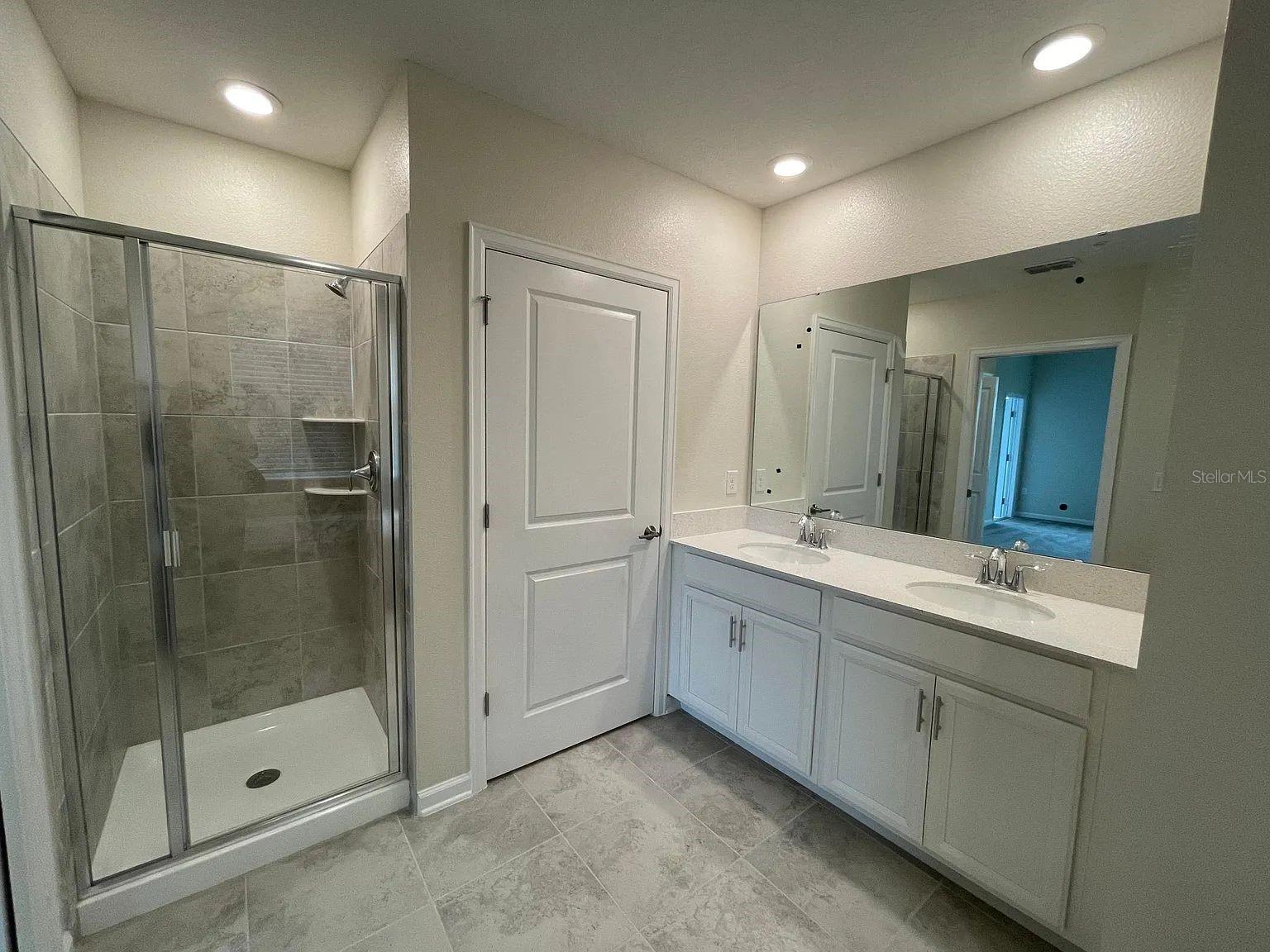 CHAMPIONSGATE CONDO PH 5 - Residential