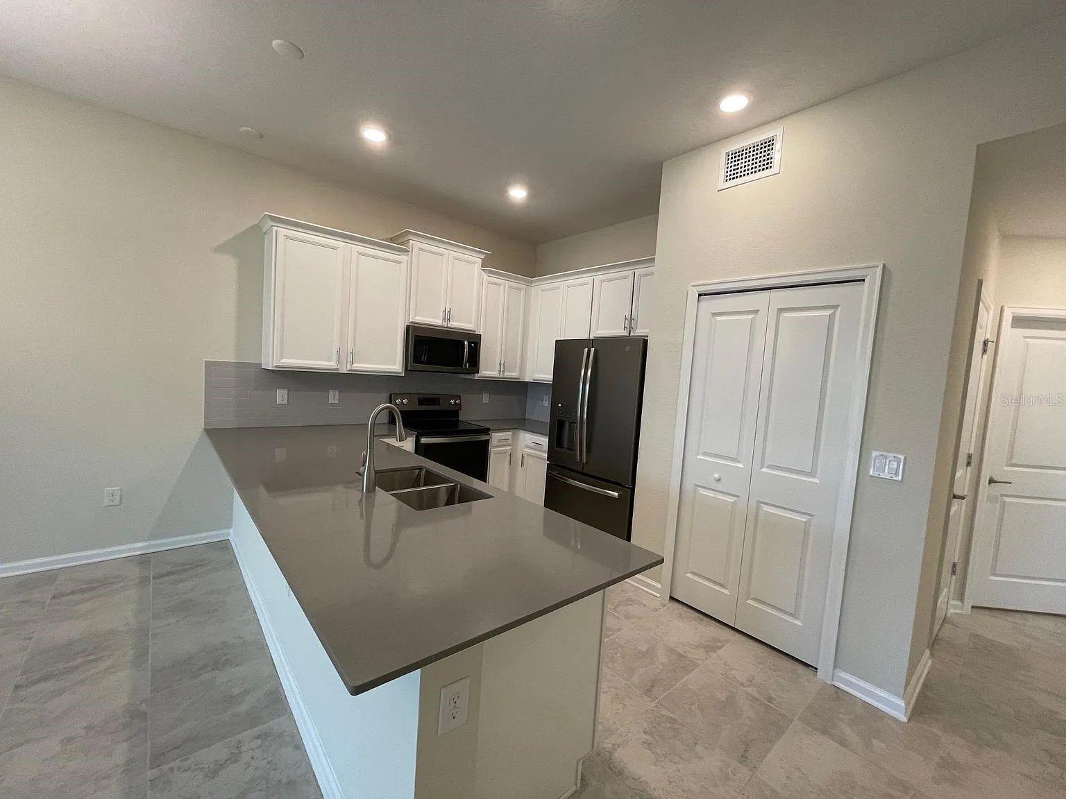 CHAMPIONSGATE CONDO PH 5 - Residential