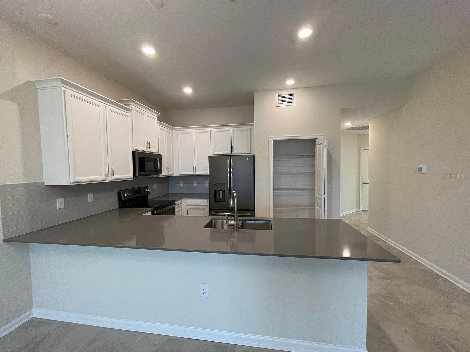 CHAMPIONSGATE CONDO PH 5 - Residential