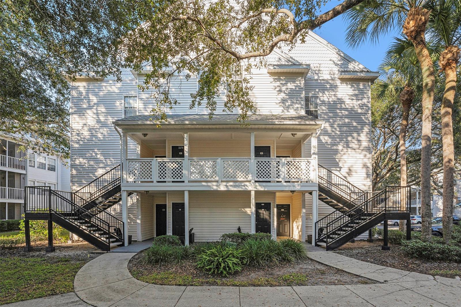 BENTLEY AT COBBS LANDING CONDO THE - Residential