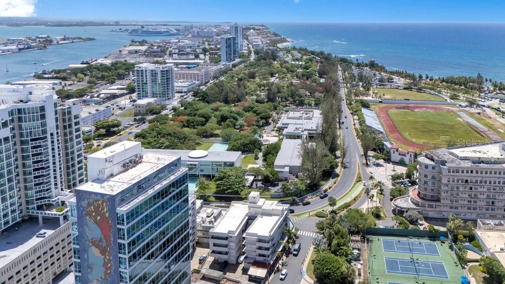 51 MUÑOZ RIVERA AVE, CORNER LOS ROSALES, LAS PALMERAS STREET
