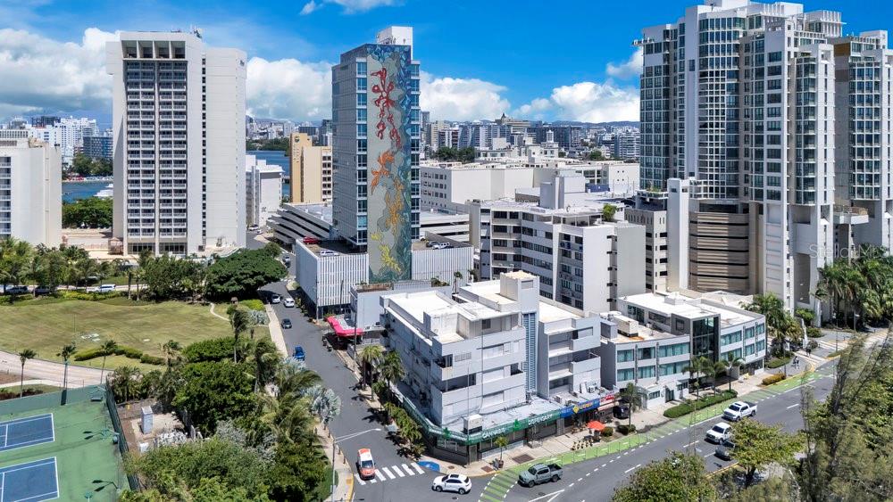 51 MUÑOZ RIVERA AVE, CORNER LOS ROSALES, LAS PALMERAS STREET