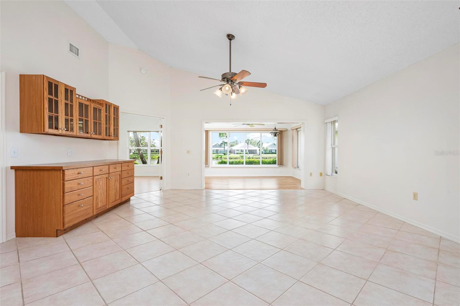HARRINGTON LAKE - Residential Lease