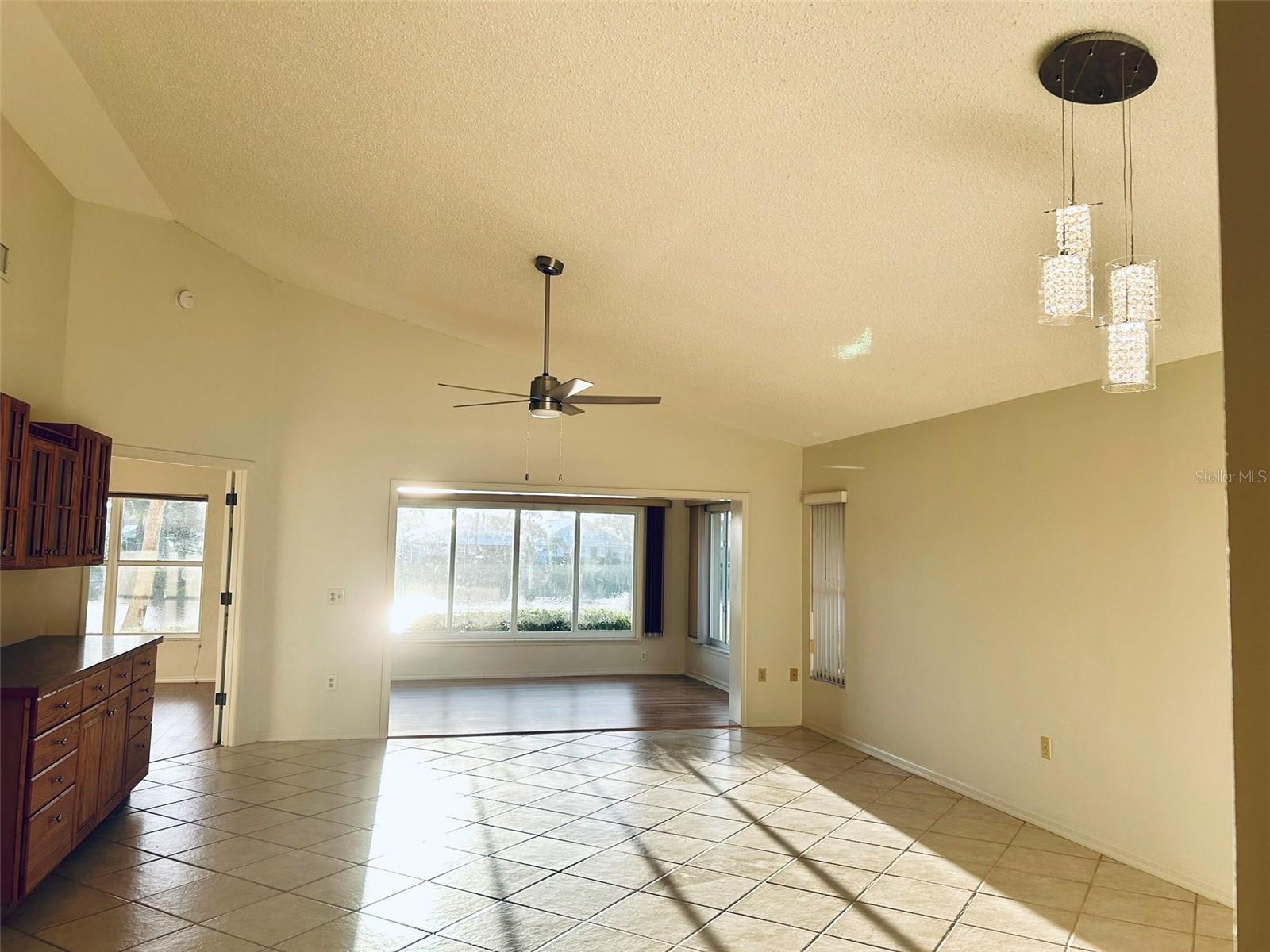 HARRINGTON LAKE - Residential Lease