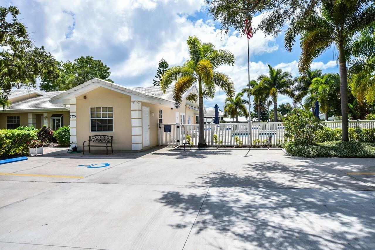 HARRINGTON LAKE - Residential Lease