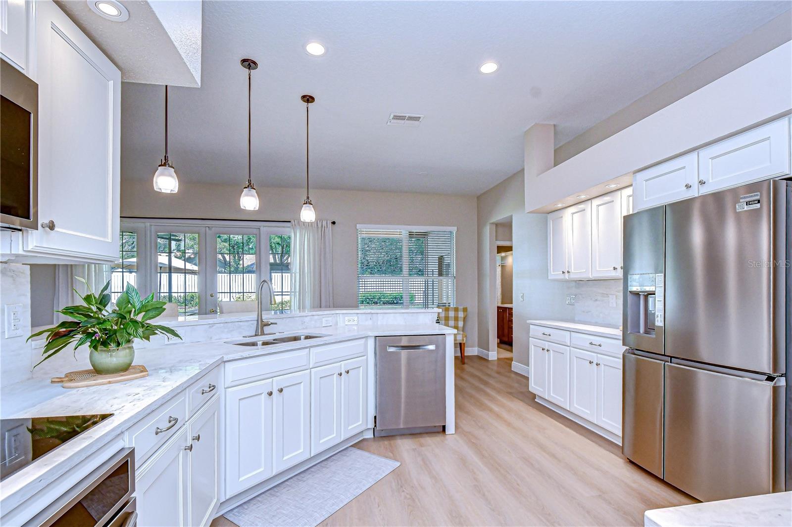 COLONIAL OAKS - Residential