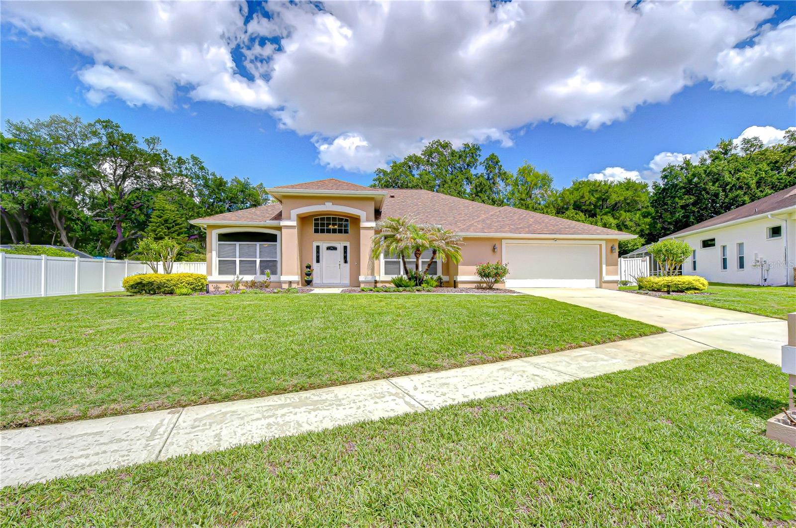 COLONIAL OAKS - Residential