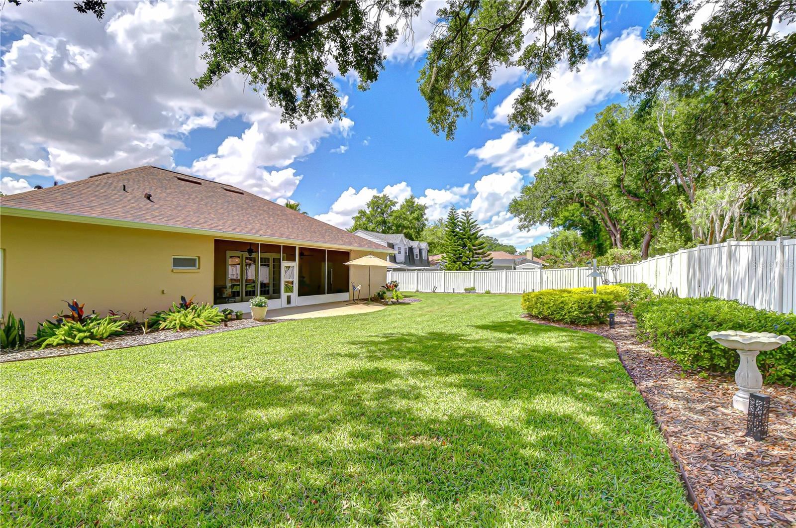 COLONIAL OAKS - Residential