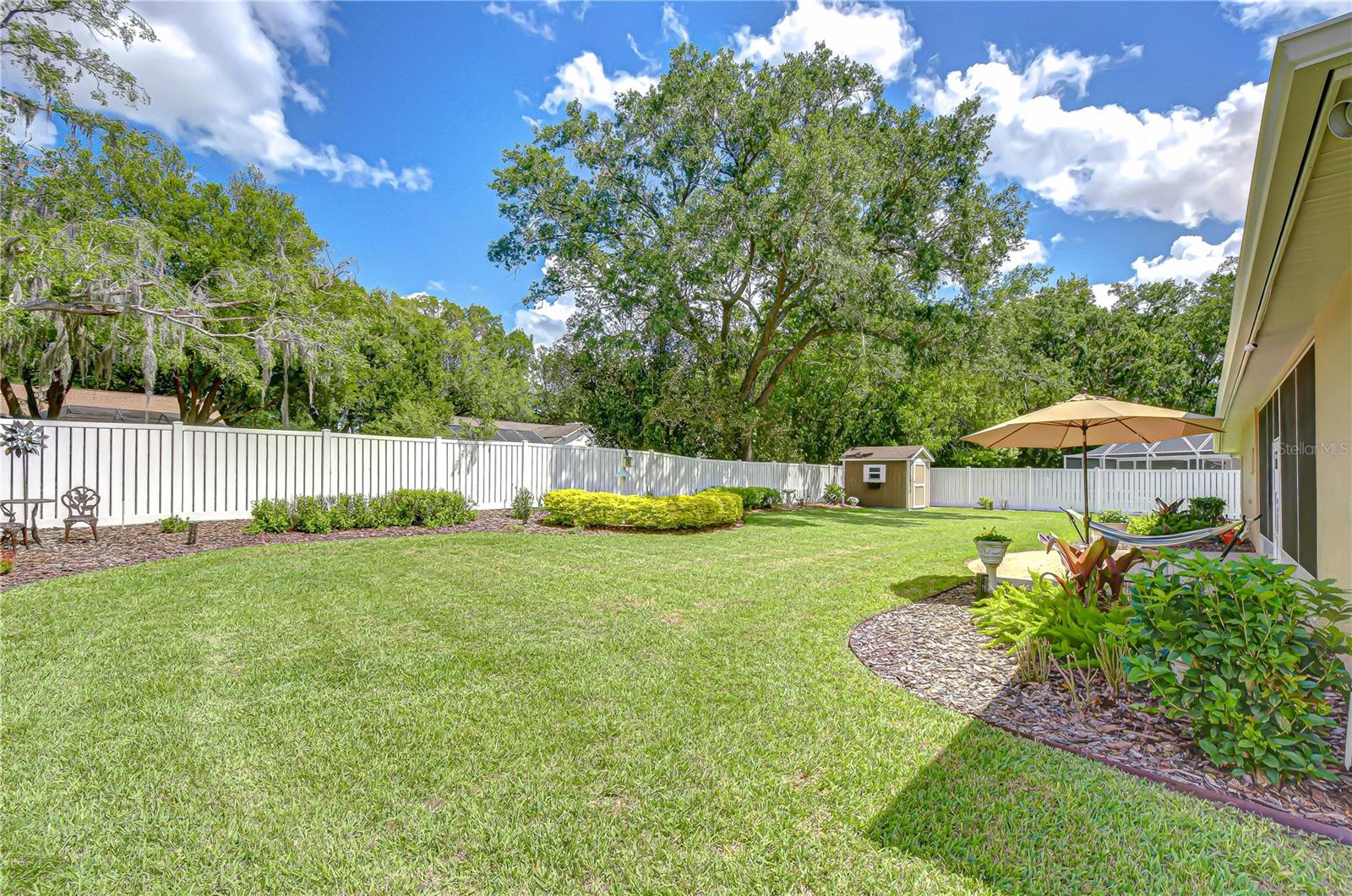 COLONIAL OAKS - Residential