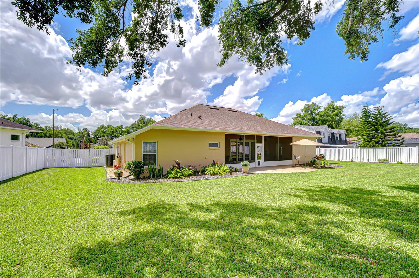 COLONIAL OAKS - Residential