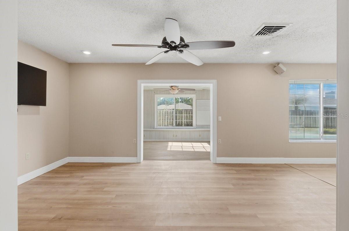 KEYSTONE MANOR - Residential