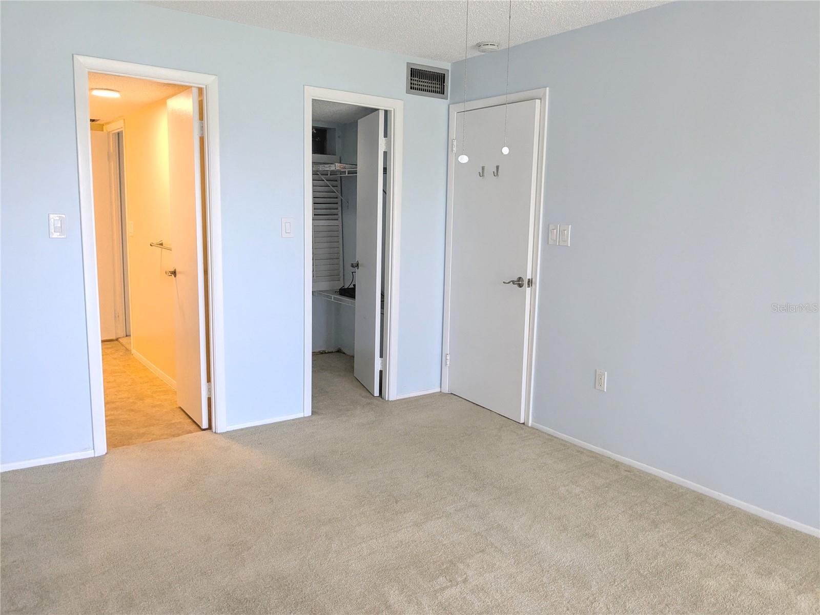 BAYSHORE ON THE LAKE APTS II SEC 1 - Residential Lease