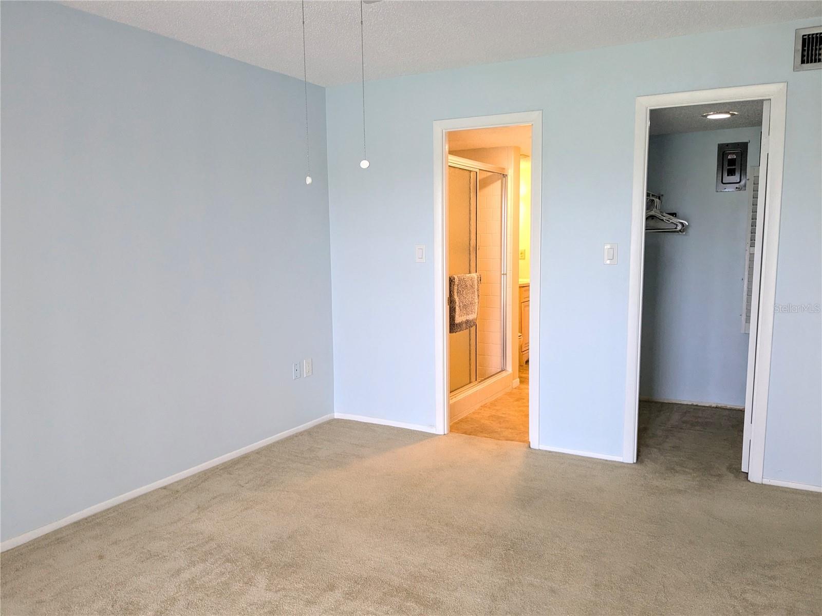 BAYSHORE ON THE LAKE APTS II SEC 1 - Residential Lease