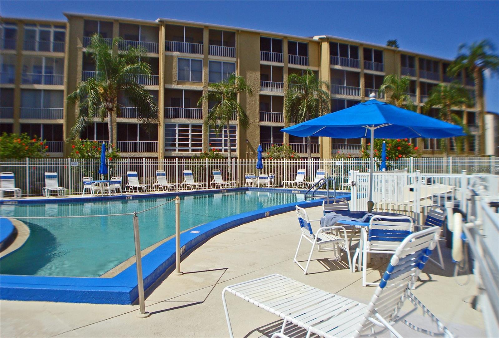 BAYSHORE ON THE LAKE APTS II SEC 1 - Residential Lease