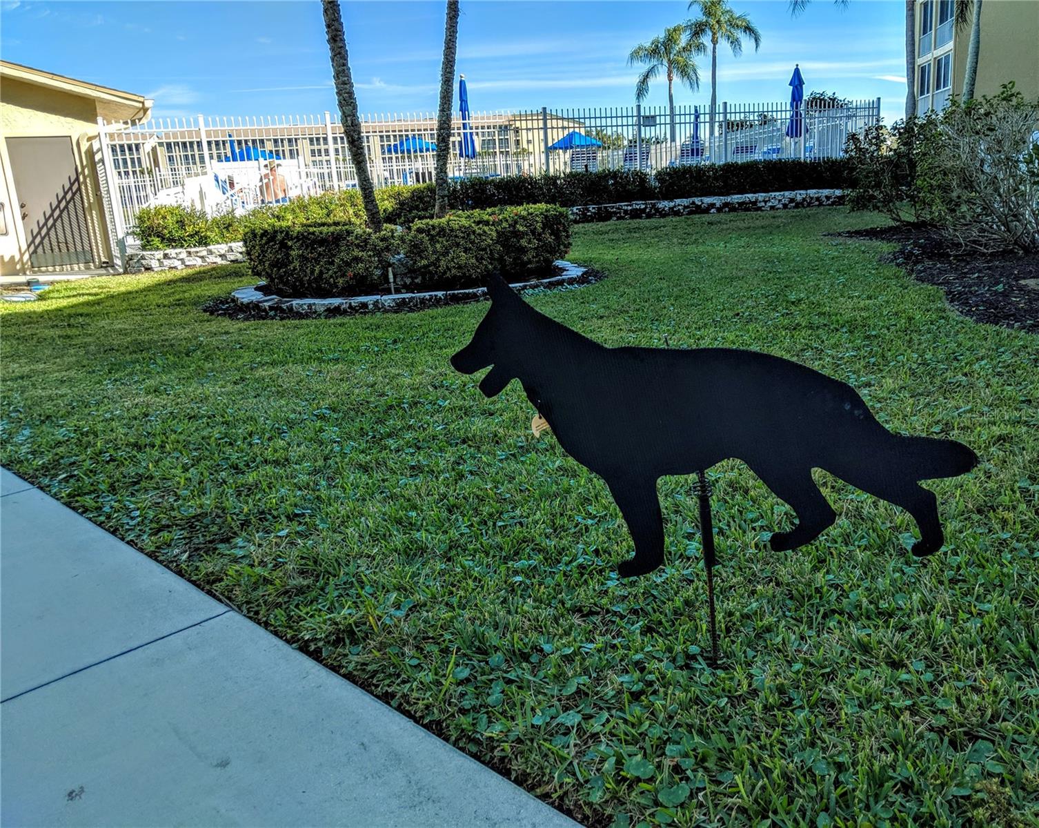 BAYSHORE ON THE LAKE APTS II SEC 1 - Residential Lease