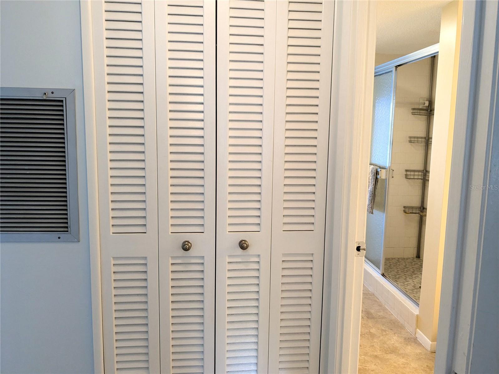 BAYSHORE ON THE LAKE APTS II SEC 1 - Residential Lease