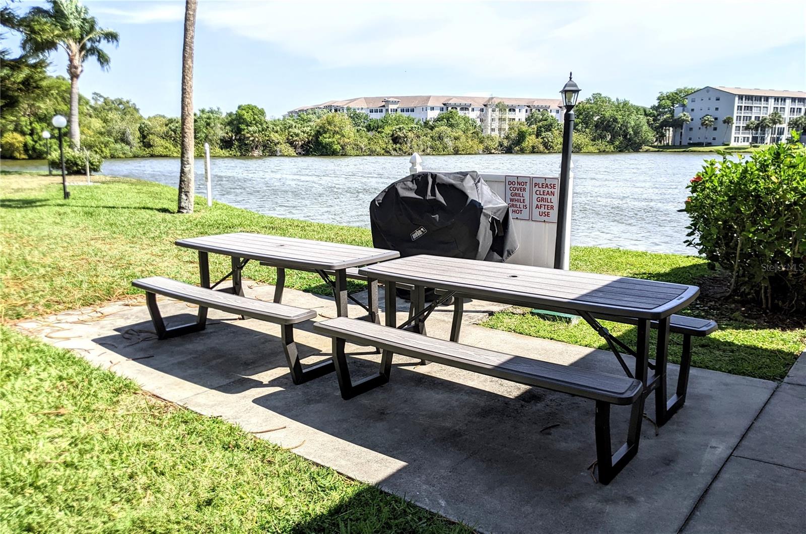 BAYSHORE ON THE LAKE APTS II SEC 1 - Residential Lease