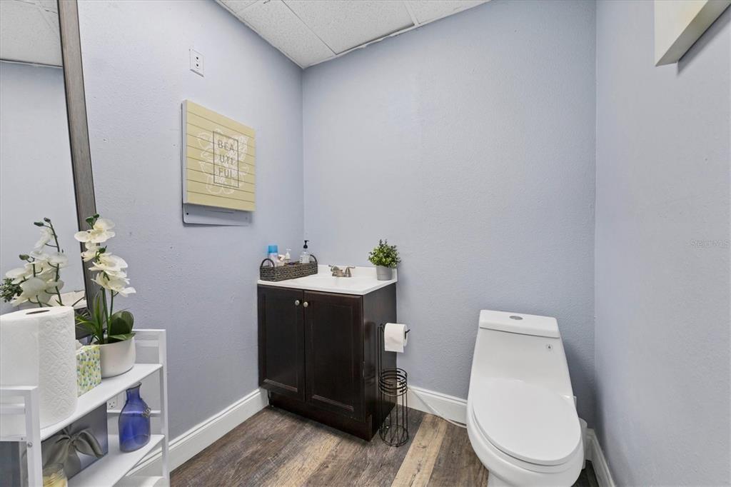 TAMPAS NORTH SIDE COUNTRY CLU - Commercial Sale