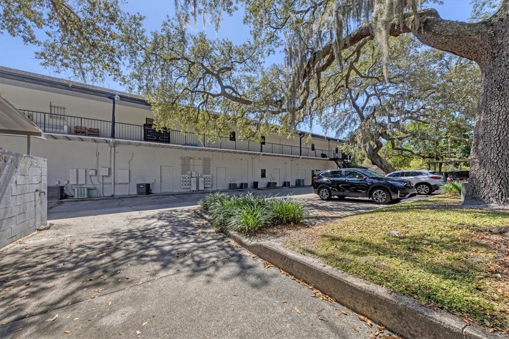 TAMPAS NORTH SIDE COUNTRY CLU - Commercial Sale