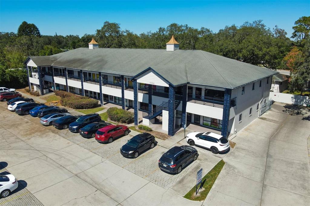 TAMPAS NORTH SIDE COUNTRY CLU - Commercial Sale