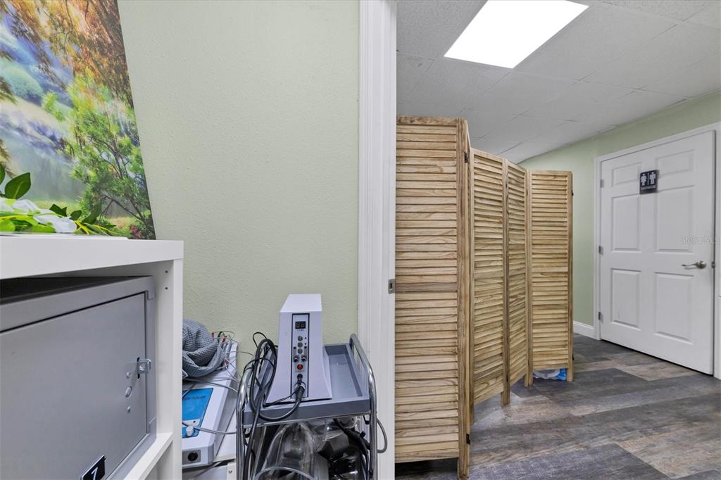 TAMPAS NORTH SIDE COUNTRY CLU - Commercial Sale