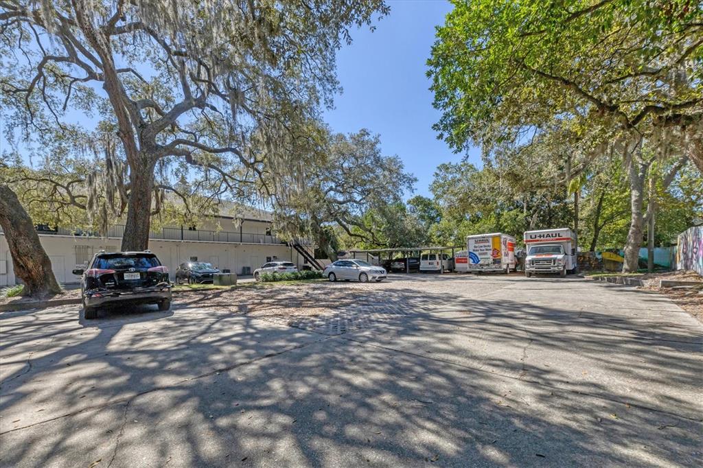 TAMPAS NORTH SIDE COUNTRY CLU - Commercial Sale