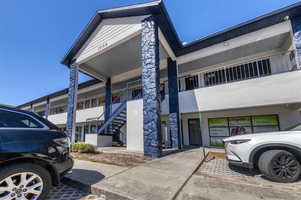 TAMPAS NORTH SIDE COUNTRY CLU - Commercial Sale