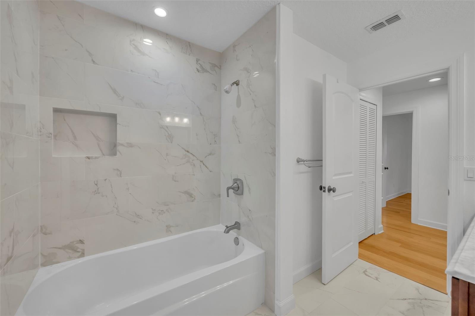 WINTER WOODS UNIT 03 - Residential