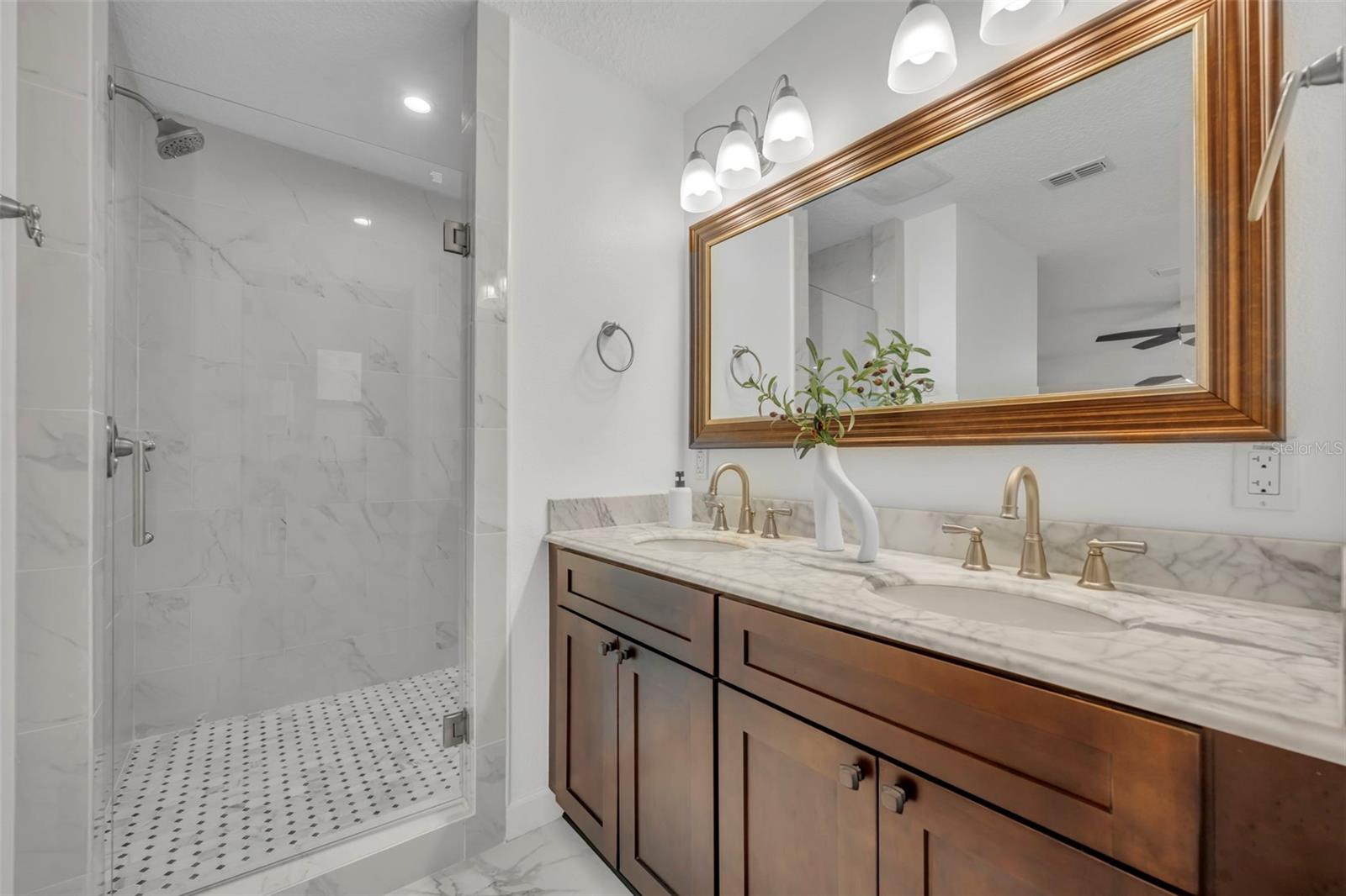 WINTER WOODS UNIT 03 - Residential