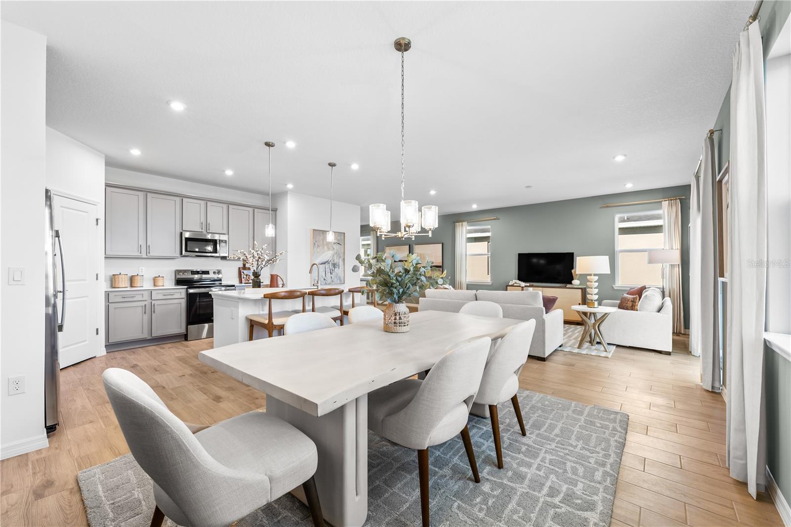 AVALON PARK TAVARES - Residential