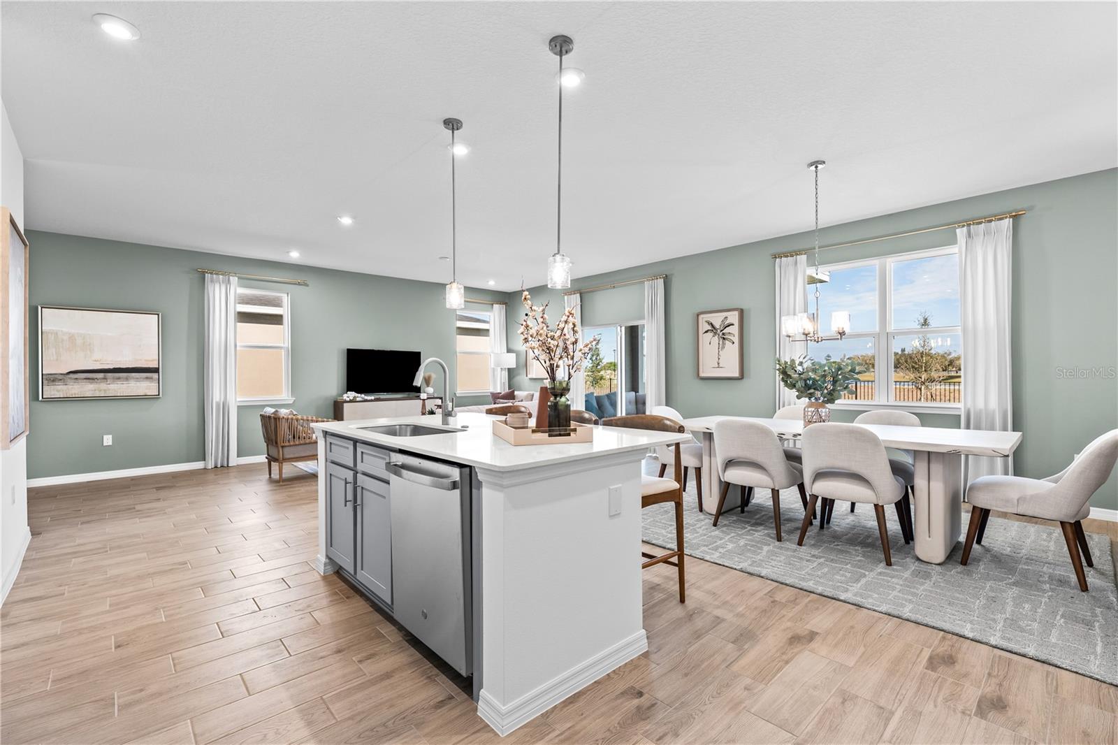 AVALON PARK TAVARES - Residential