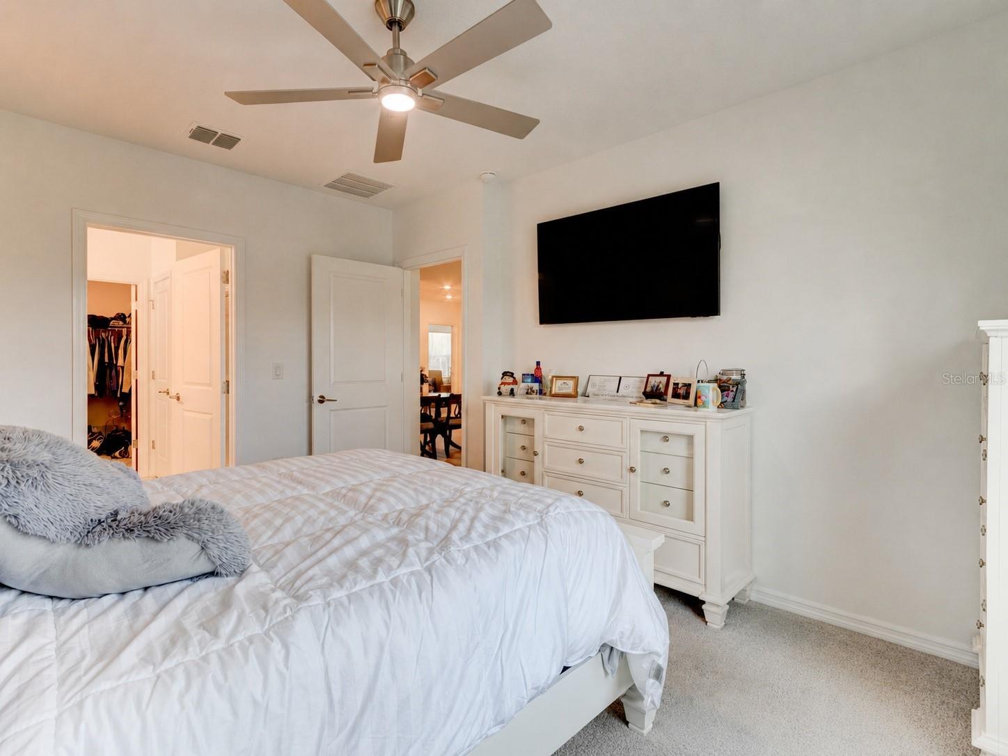 RIVERFRONT ESTATES SOUTH - Residential
