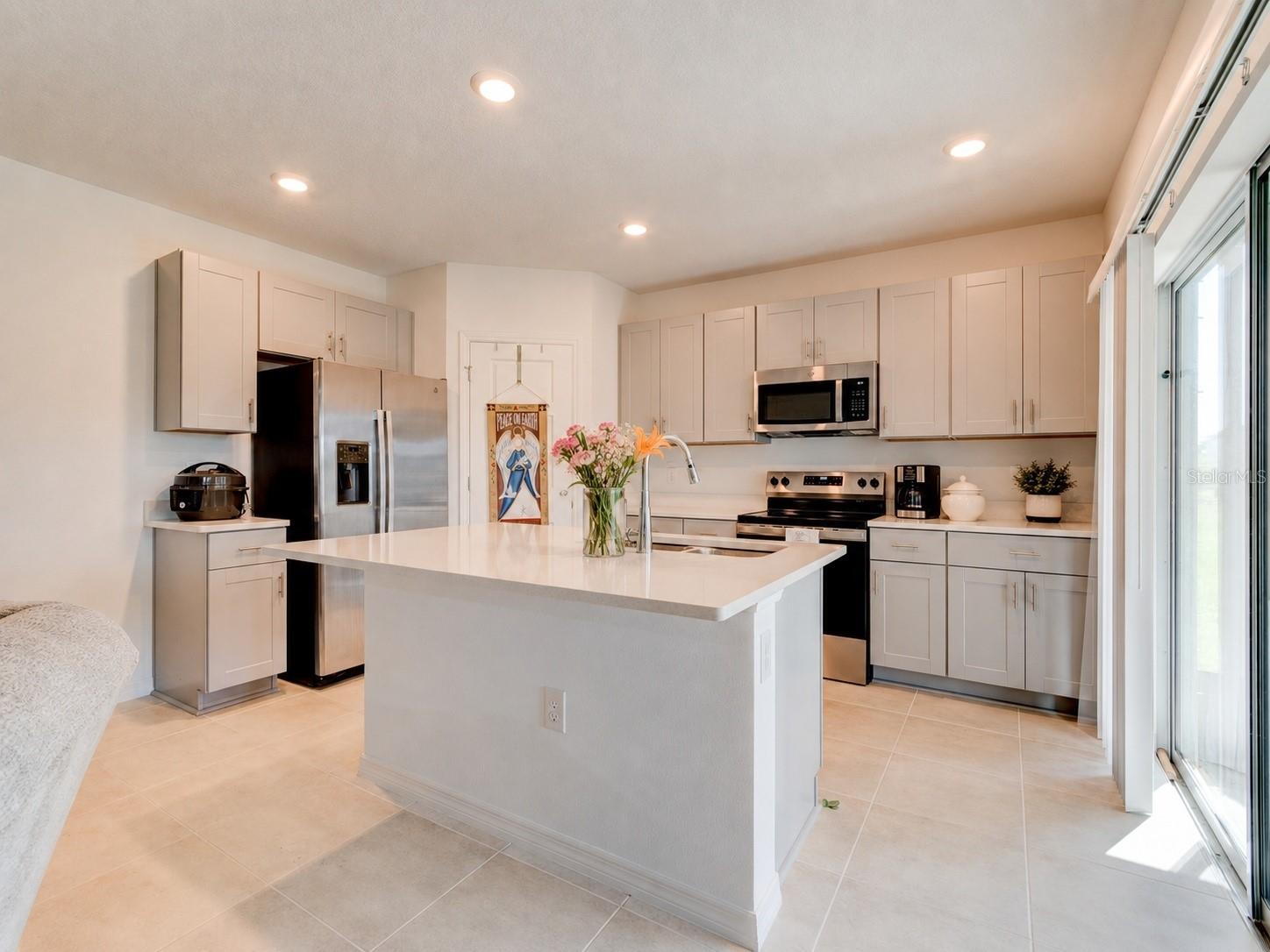 RIVERFRONT ESTATES SOUTH - Residential