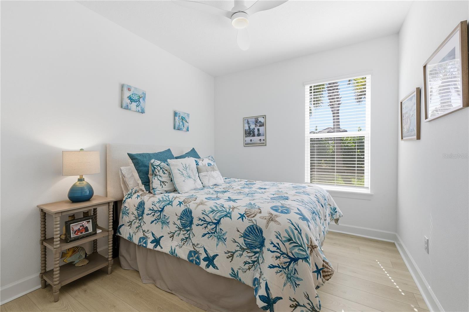 AZARIO ESPLANADE PH V - Residential