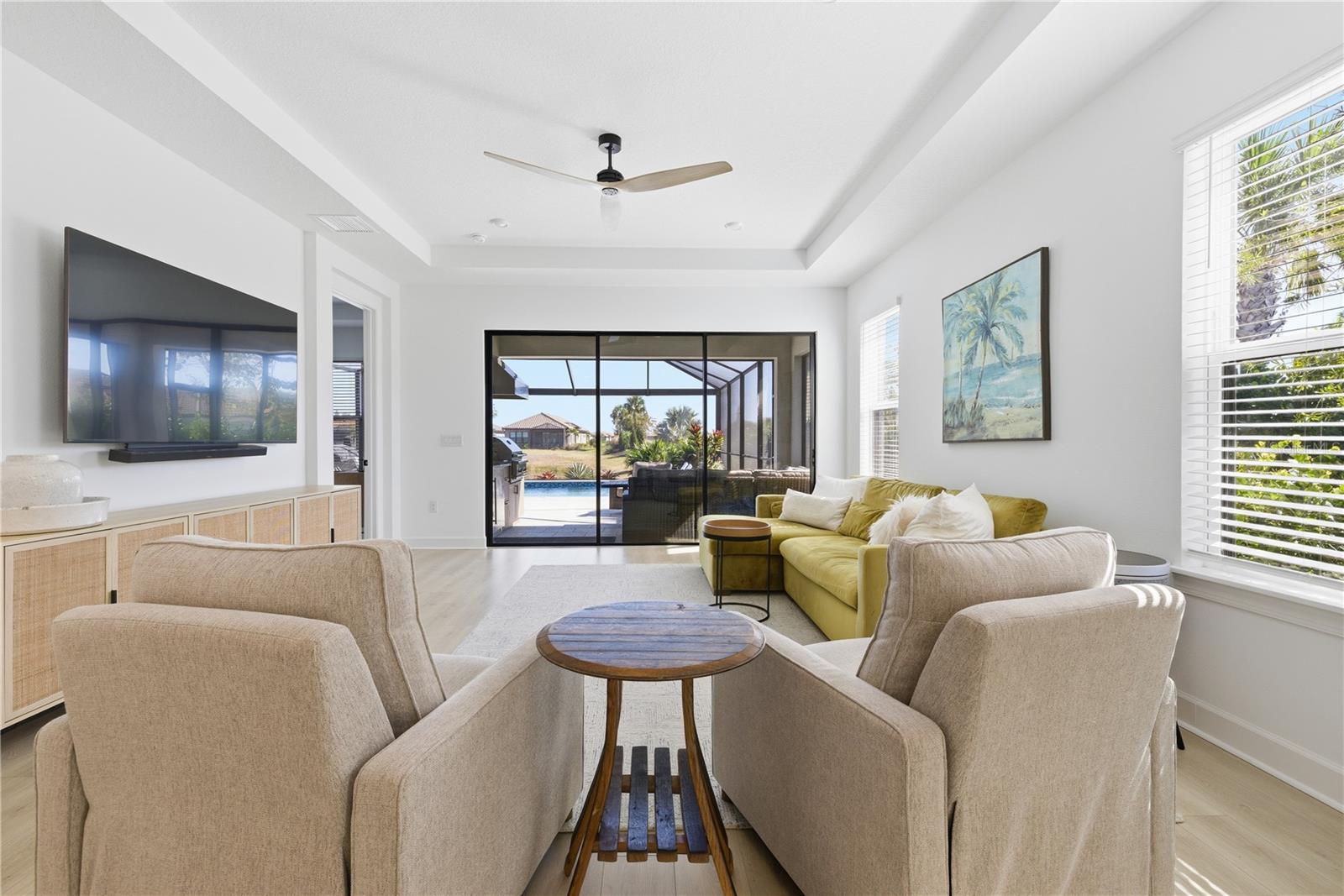 AZARIO ESPLANADE PH V - Residential