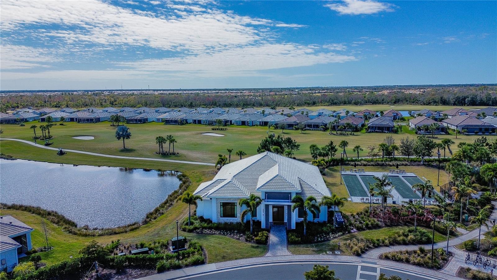 AZARIO ESPLANADE PH V - Residential